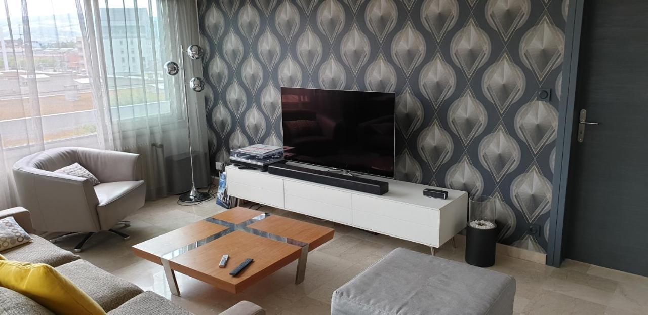 Appartement Lumineux de 90 m2 situé en centre ville Annecy Exterior foto