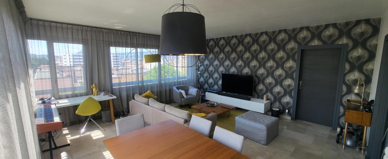 Appartement Lumineux de 90 m2 situé en centre ville Annecy Exterior foto